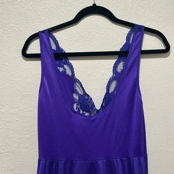 Vintage Adonna Purple Nightgown - Picture 5 of 7